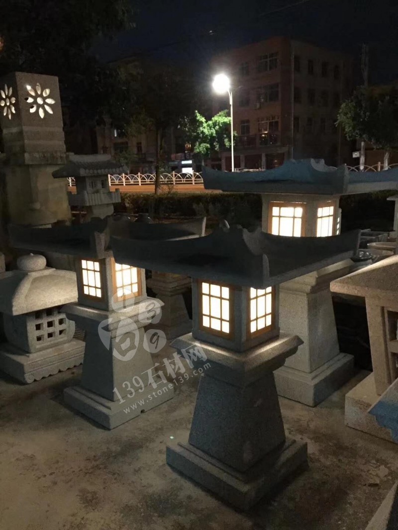 夜晚會(huì)發(fā)光的石雕產(chǎn)品