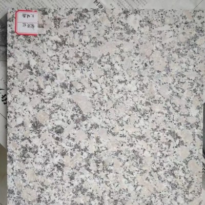 梨花紅結(jié)構(gòu)致密，質(zhì)地堅硬，耐酸堿，透氣性好，適合地鋪，干掛
