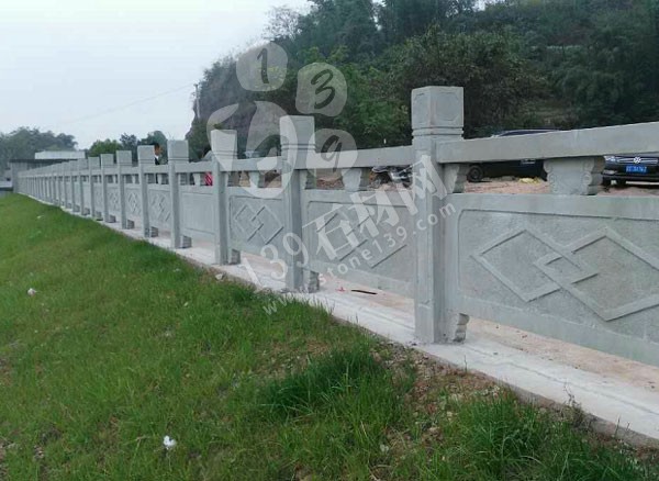 四川青石欄桿 達(dá)州青石護(hù)欄
