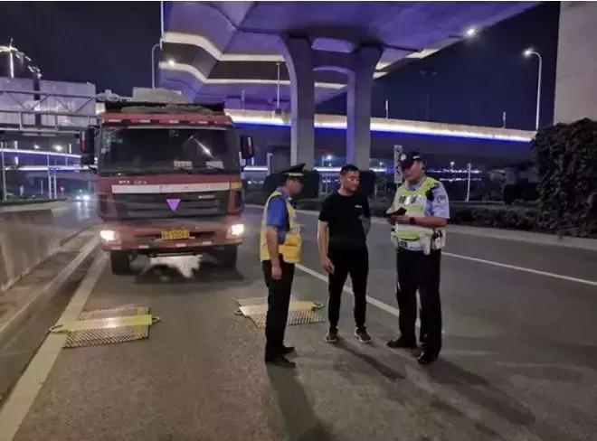 大半個(gè)中國(guó)嚴(yán)查貨車超載，石材運(yùn)輸價(jià)格齊漲！