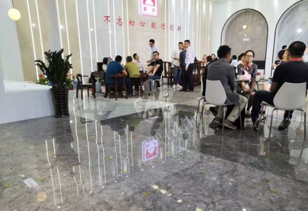 水頭石材展再次證明：有色差的天然石材才是最完美的石材！