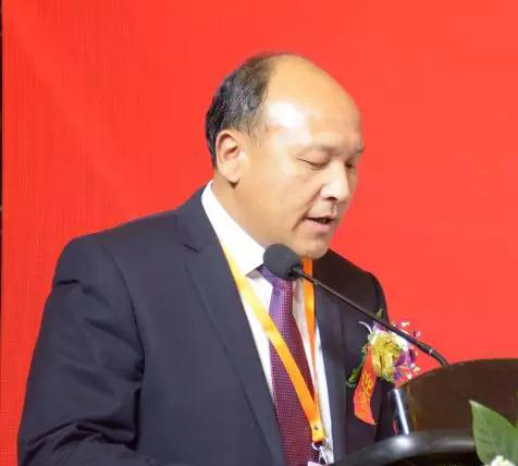華輝石材股份董事長(zhǎng)王清安當(dāng)選全國(guó)工商聯(lián)石材業(yè)商會(huì)第四屆理事會(huì)首任輪值會(huì)長(zhǎng)