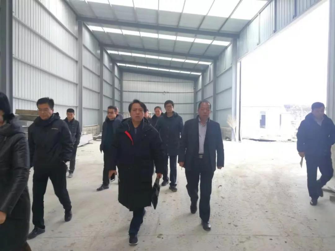 只爭(zhēng)朝夕---中國(guó)建筑材料工業(yè)規(guī)劃研究院、山東省石材行業(yè)協(xié)會(huì)等共同考察調(diào)研山東鄒城石材行業(yè)！