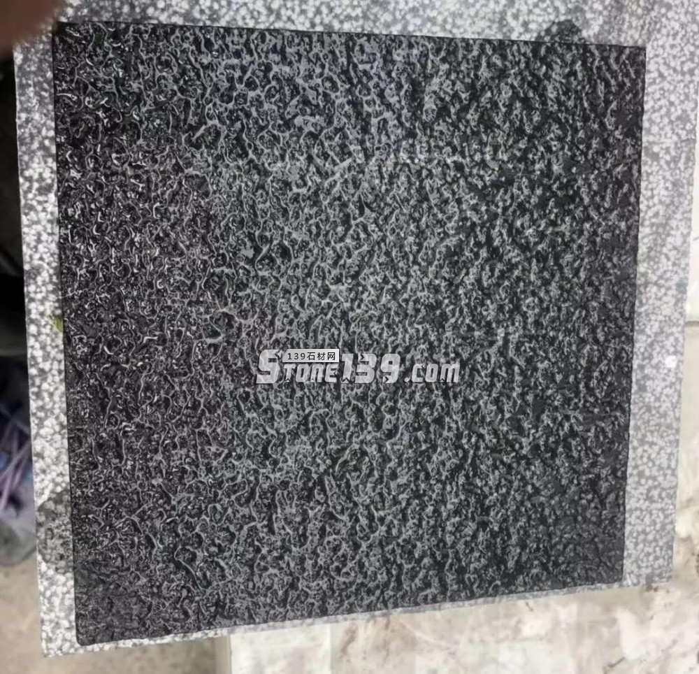 吳高波到桐梓縣北部鄉(xiāng)鎮(zhèn)調(diào)研石材產(chǎn)業(yè)發(fā)展，附貴州新品中國(guó)黑欣賞！