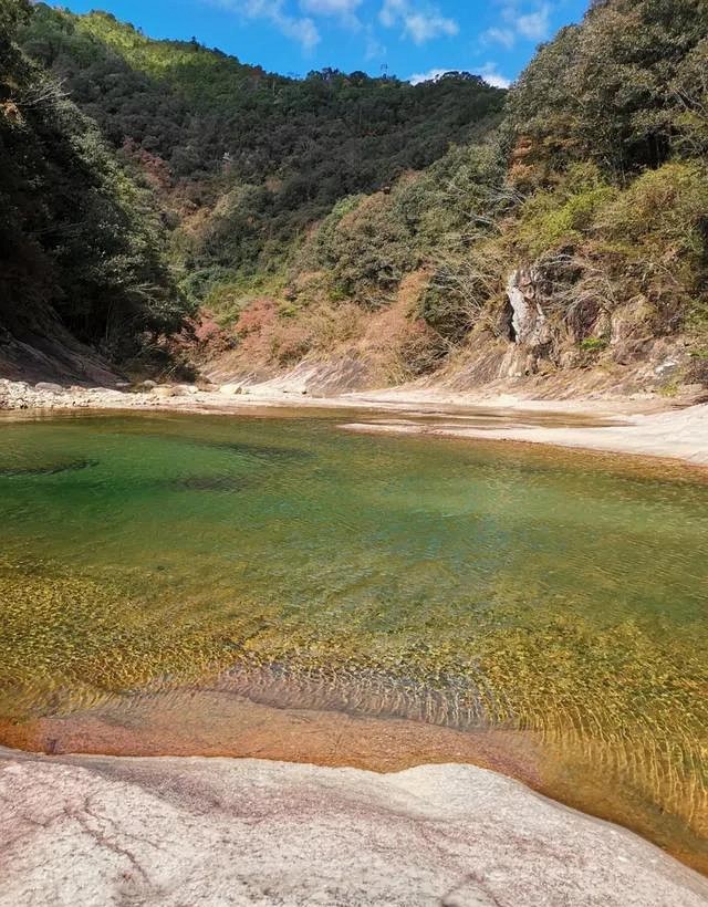 人跡罕至！浙江溫州永嘉這里有條花崗巖石河、平板溪