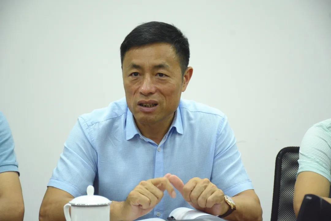 南安市檢察院黨組書記、檢察長曾閩宏帶隊(duì)到南安市石材協(xié)會(huì)調(diào)研