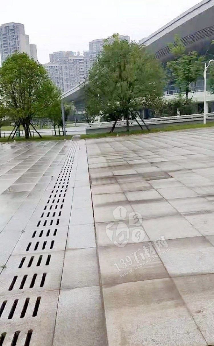 【麻城盛鑫石材】主營(yíng)湖北芝麻白603、芙蓉白602、外墻干掛、地鋪、路沿石等異形板材