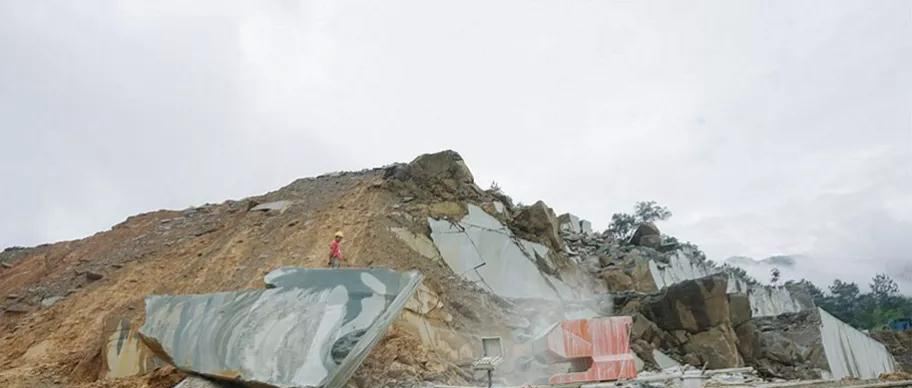 廣西輝綠巖礦山達(dá)沙河口花崗巖礦床地址龍勝各族自治縣三門鄉(xiāng)
