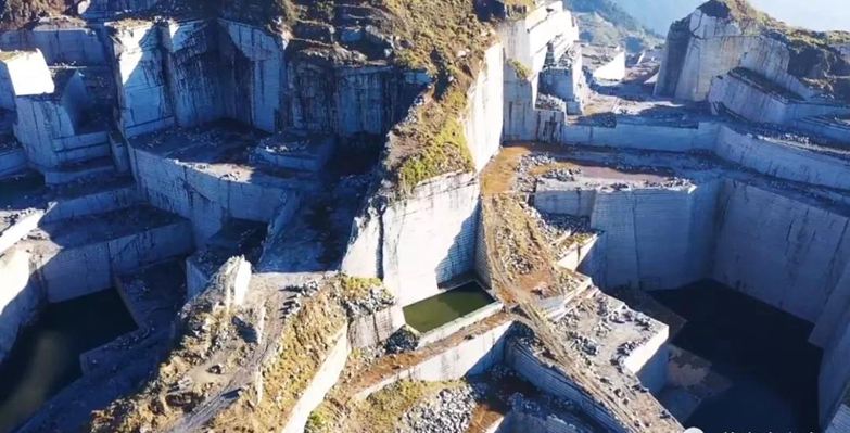 圖賞封礦后的福建最大石材礦山——長泰吳田山！